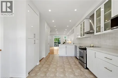 7211 Triumph Lane Mississauga ON L5N 0C5
