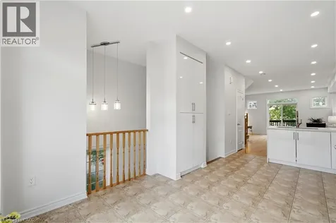 7211 Triumph Lane Mississauga ON L5N 0C5