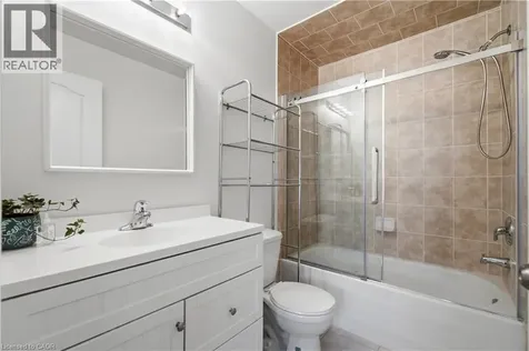 7211 Triumph Lane Mississauga ON L5N 0C5
