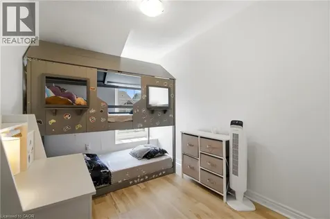 7211 Triumph Lane Mississauga ON L5N 0C5