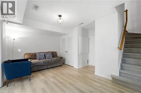 7211 Triumph Lane Mississauga ON L5N 0C5