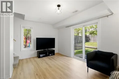 7211 Triumph Lane Mississauga ON L5N 0C5