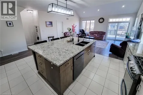 96 Anastasia Boulevard Smithville ON L0R 2A0