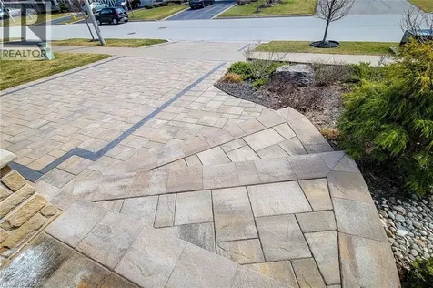 96 Anastasia Boulevard Smithville ON L0R 2A0