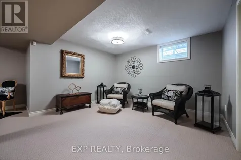200 Kingfisher Drive Mono ON L9W 0B3