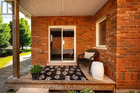 200 Kingfisher Drive Mono ON L9W 0B3