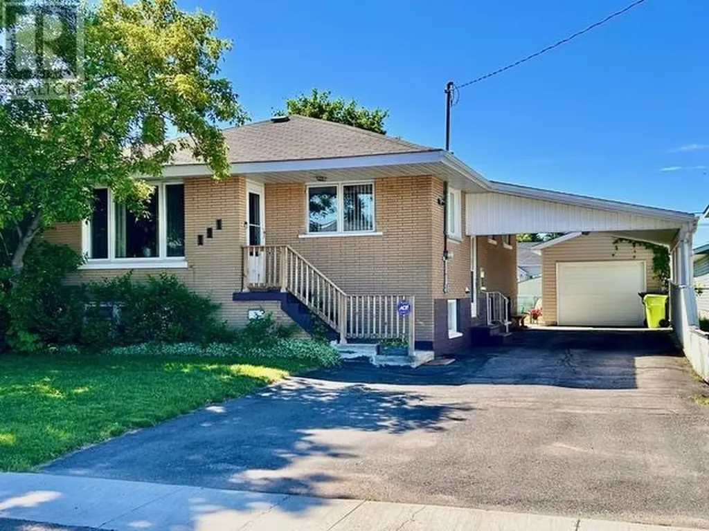 111 Estelle Street Sault Ste Marie ON P6C 2C3