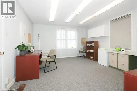 731 King Street East Cambridge ON N3H 3N8
