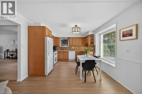 621 Tomahawk Crescent Ancaster ON L9G 3T4