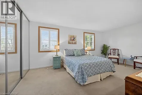 621 Tomahawk Crescent Ancaster ON L9G 3T4