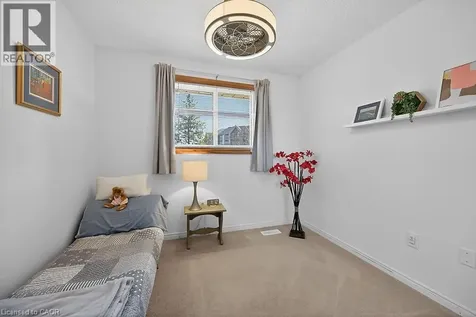 621 Tomahawk Crescent Ancaster ON L9G 3T4
