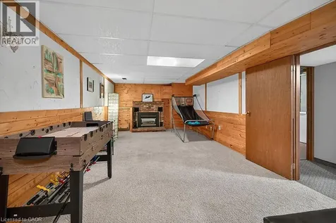 621 Tomahawk Crescent Ancaster ON L9G 3T4