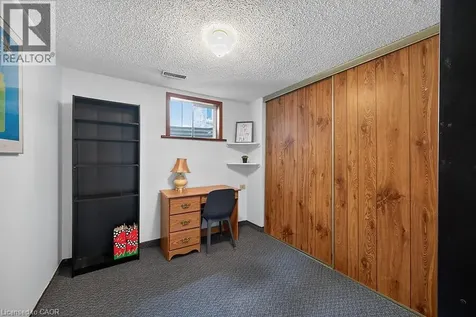 621 Tomahawk Crescent Ancaster ON L9G 3T4