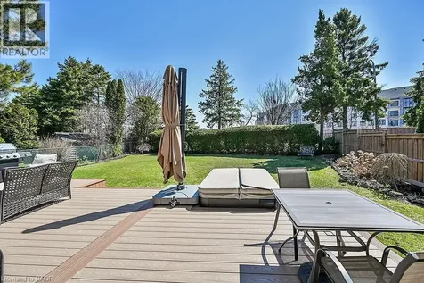 621 Tomahawk Crescent Ancaster ON L9G 3T4