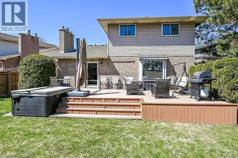 621 Tomahawk Crescent Ancaster ON L9G 3T4