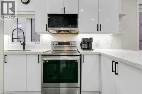 33 Panorama Way Stoney Creek ON L8E 6C6