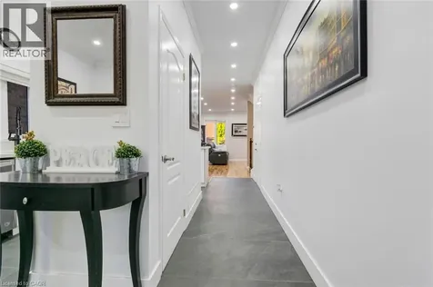 33 Panorama Way Stoney Creek ON L8E 6C6