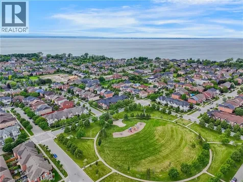 33 Panorama Way Stoney Creek ON L8E 6C6