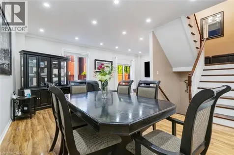 33 Panorama Way Stoney Creek ON L8E 6C6