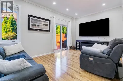 33 Panorama Way Stoney Creek ON L8E 6C6
