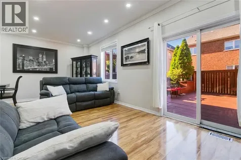 33 Panorama Way Stoney Creek ON L8E 6C6