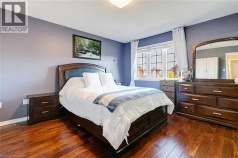 33 Panorama Way Stoney Creek ON L8E 6C6