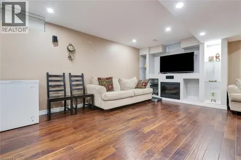 33 Panorama Way Stoney Creek ON L8E 6C6