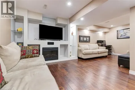 33 Panorama Way Stoney Creek ON L8E 6C6