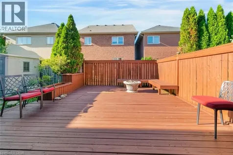33 Panorama Way Stoney Creek ON L8E 6C6