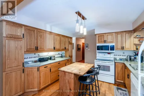 63 Lorne Avenue Penetanguishene ON L9M 1H8