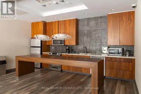 23 Brant Street Toronto (waterfront Communities) ON M5V 2L5