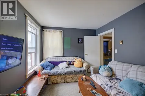 38 Nelson Street Brantford ON N3T 2M8