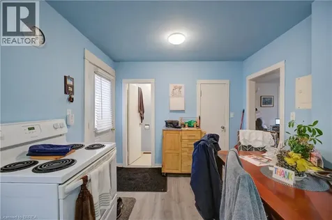 38 Nelson Street Brantford ON N3T 2M8