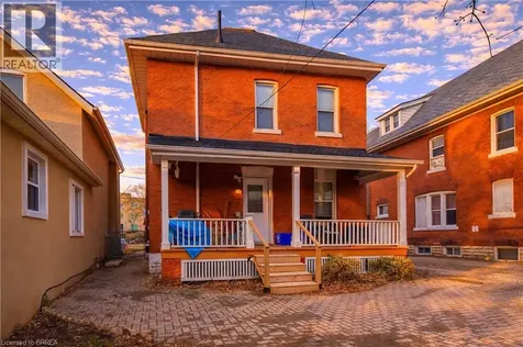 38 Nelson Street Brantford ON N3T 2M8