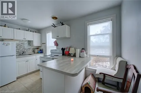 38 Nelson Street Brantford ON N3T 2M8