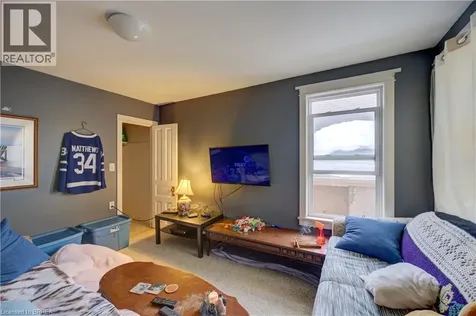 38 Nelson Street Brantford ON N3T 2M8