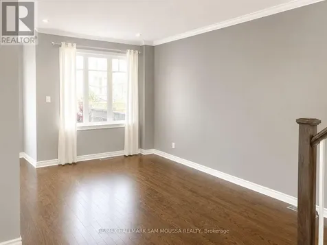 202 Badgeley Avenue Ottawa ON K2T 0A4