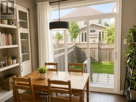 202 Badgeley Avenue Ottawa ON K2T 0A4