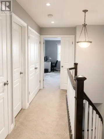 202 Badgeley Avenue Ottawa ON K2T 0A4