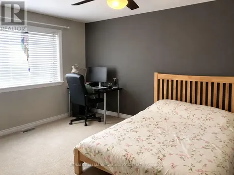 202 Badgeley Avenue Ottawa ON K2T 0A4