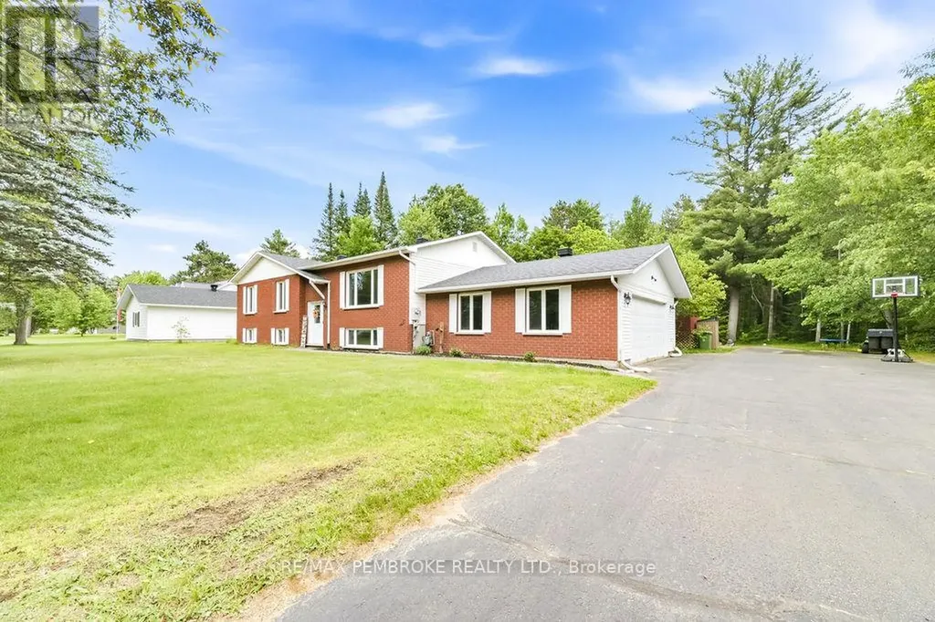 280 Carla Street Petawawa ON K8H 3L8
