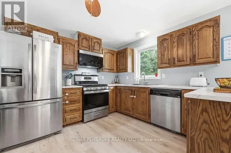 280 Carla Street Petawawa ON K8H 3L8