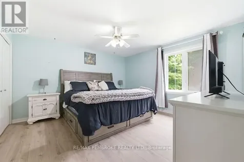280 Carla Street Petawawa ON K8H 3L8