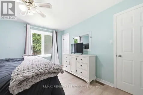280 Carla Street Petawawa ON K8H 3L8