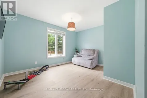 280 Carla Street Petawawa ON K8H 3L8