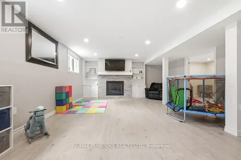 280 Carla Street Petawawa ON K8H 3L8
