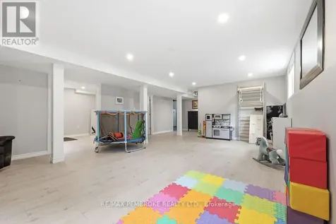 280 Carla Street Petawawa ON K8H 3L8