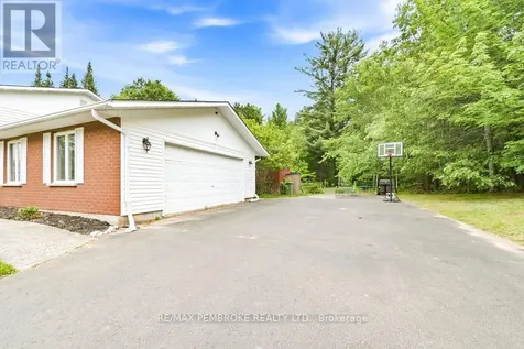 280 Carla Street Petawawa ON K8H 3L8