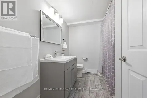 280 Carla Street Petawawa ON K8H 3L8