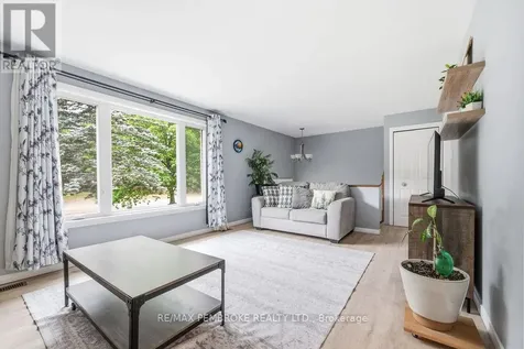 280 Carla Street Petawawa ON K8H 3L8